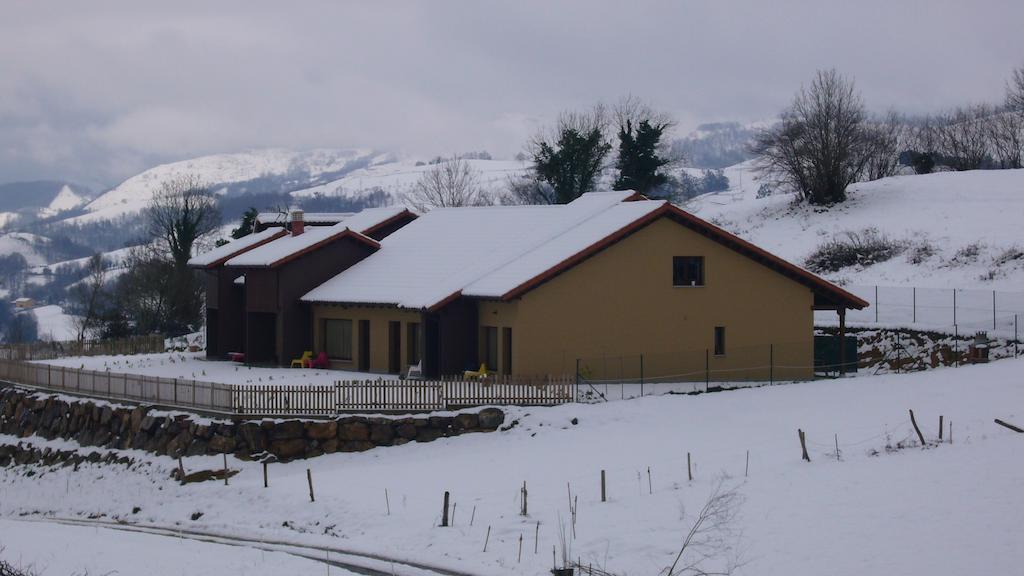 Apartamentos La Senda San Juan de Parres Esterno foto